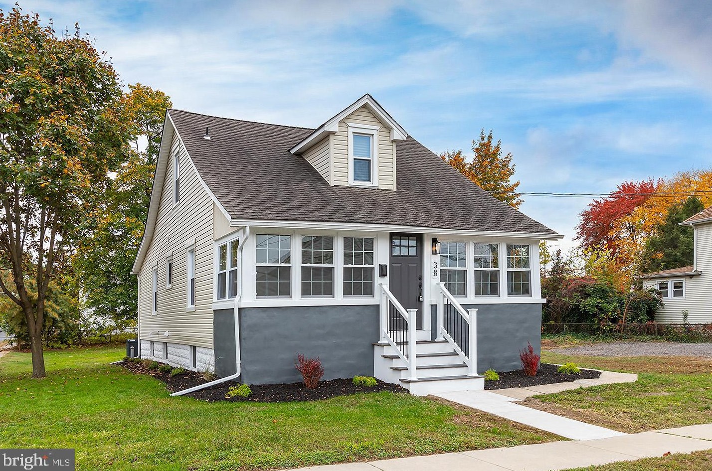 38 12th Ave, Glendora NJ  08029-1340 exterior