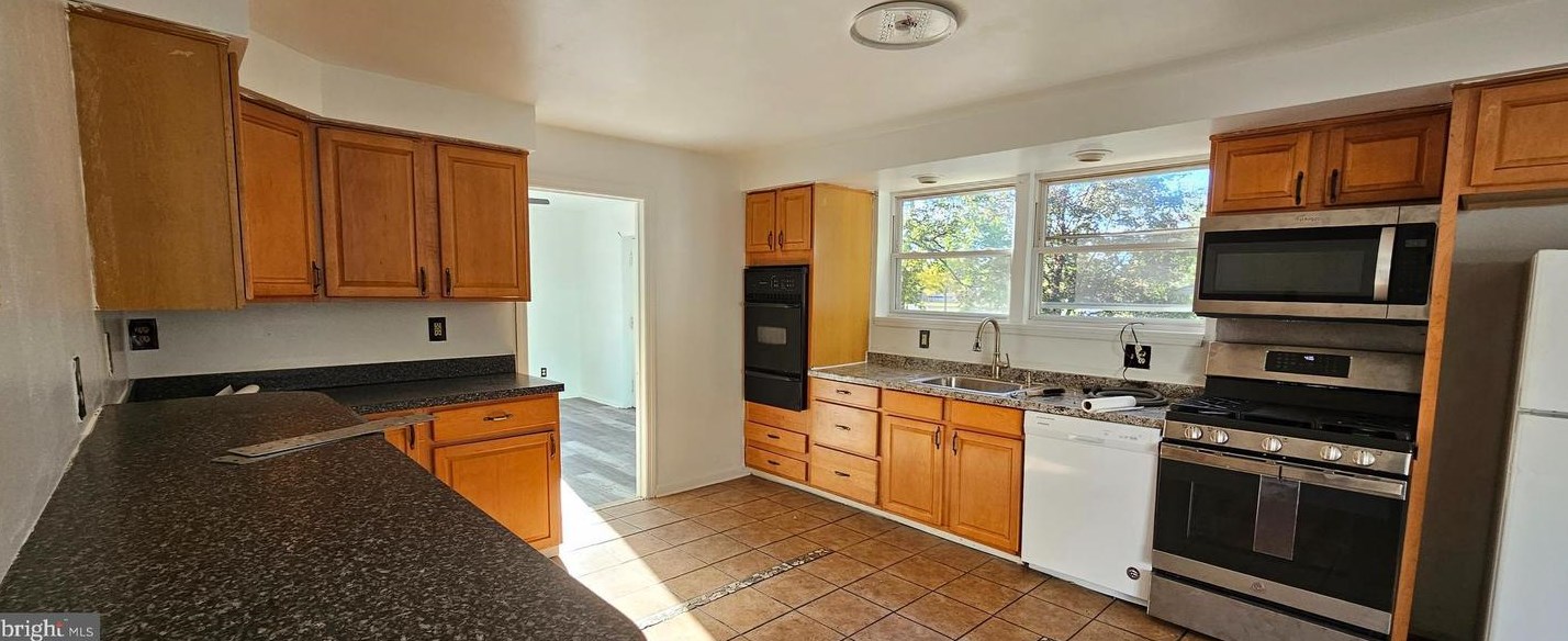 203 White Horse Pike, Lawnside NJ  08045-1131 exterior