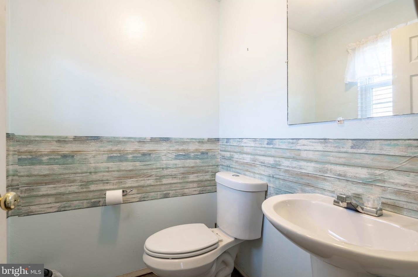 2278 Albert Ct, Waterford Township NJ  08004-2807 exterior