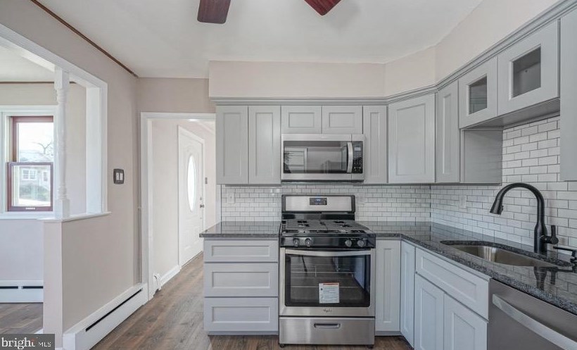 553 Maple Ave, Camden NJ  08106-2021 exterior