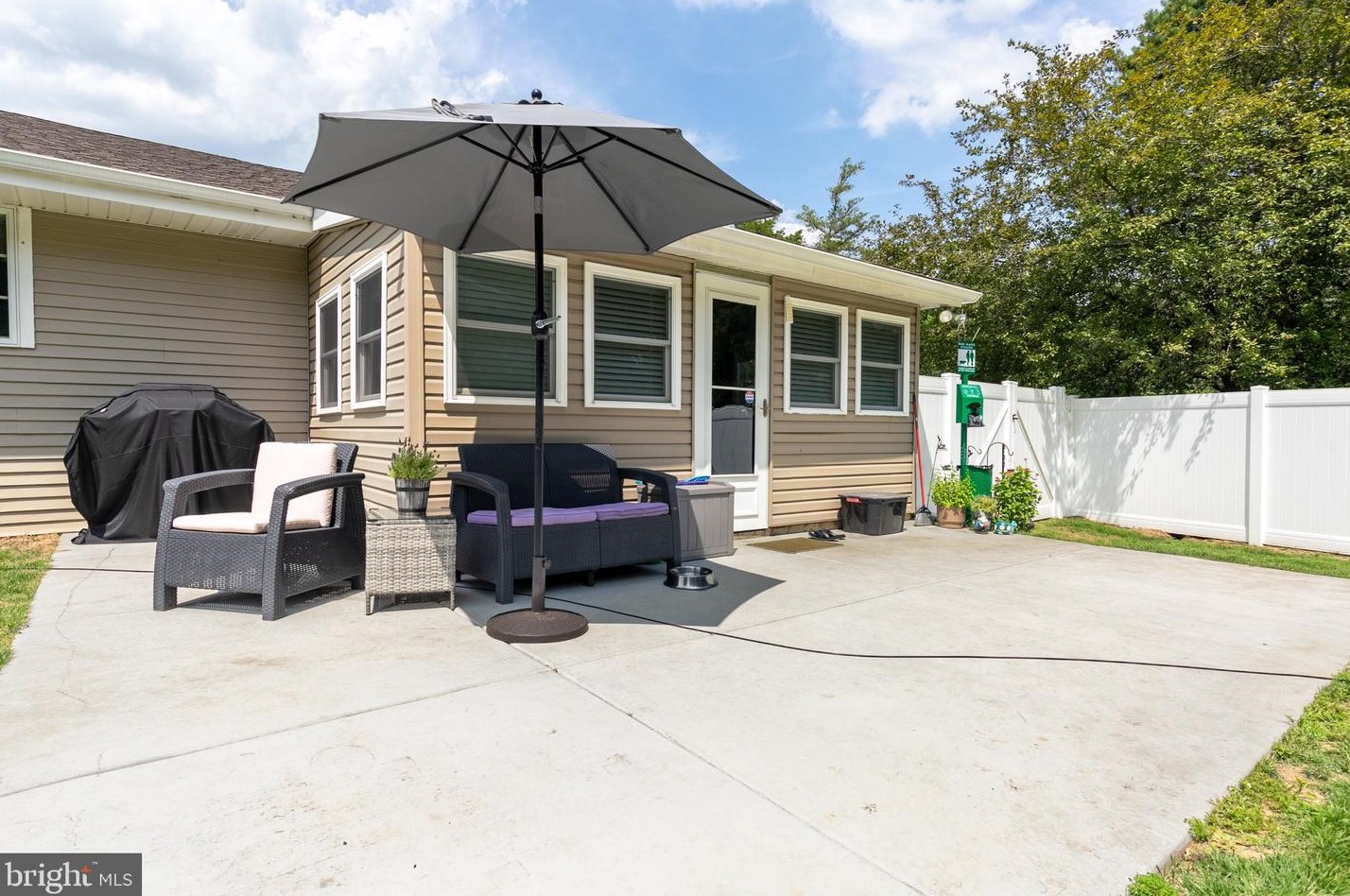 128 Hayes Mill Rd, Waterford Township NJ  08004-2419 exterior