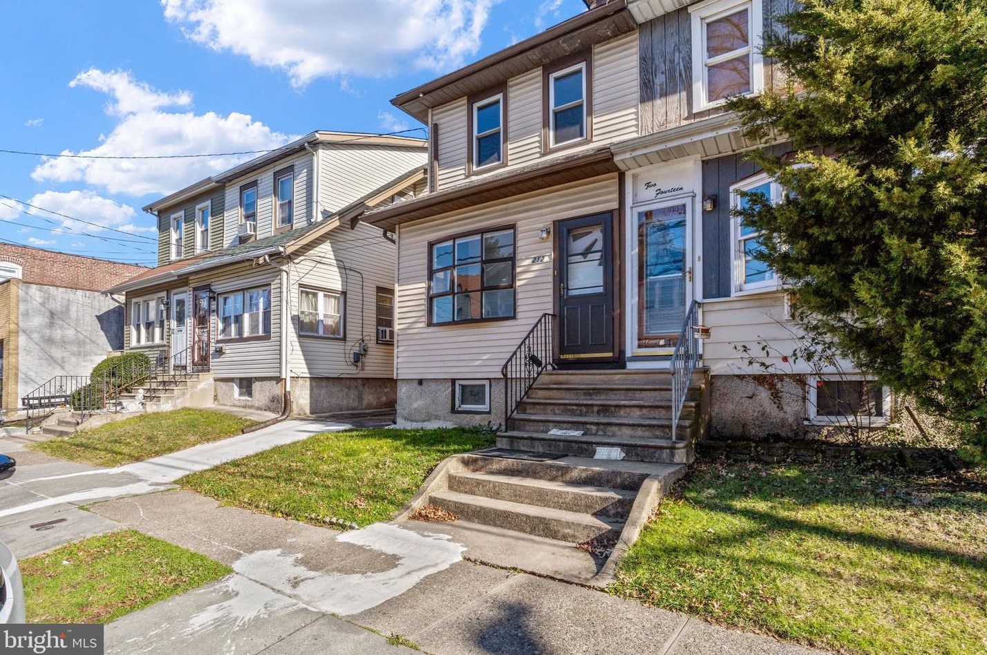 212 Chestnut Ave, Camden NJ  08109-2049 exterior