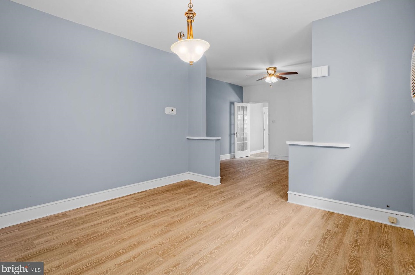 212 Chestnut Ave, Camden NJ  08109-2049 exterior