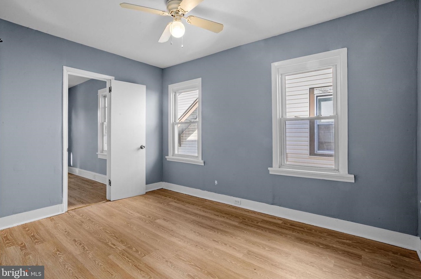 212 Chestnut Ave, Camden NJ  08109-2049 exterior