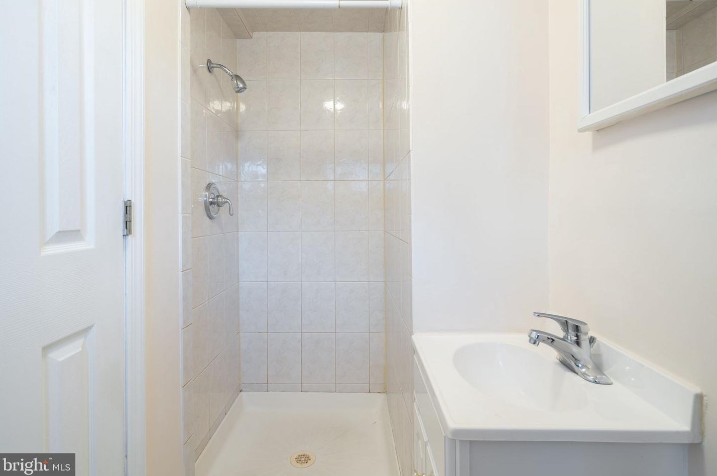 26 Albertson Ave, Camden NJ  08108-2302 exterior