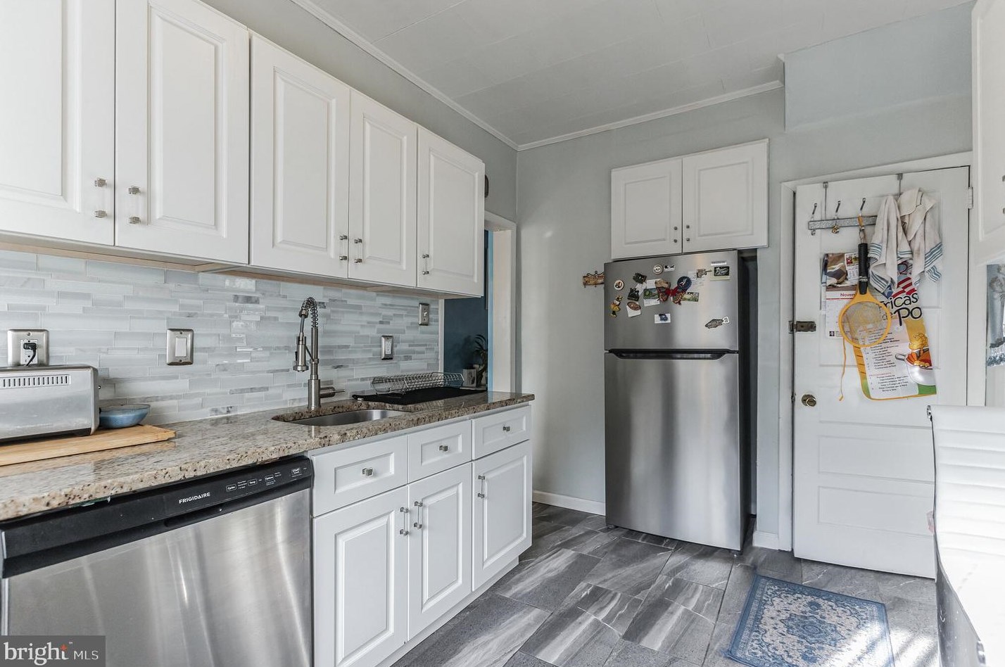 1728 Lexington Ave, Camden NJ  08110-2806 exterior