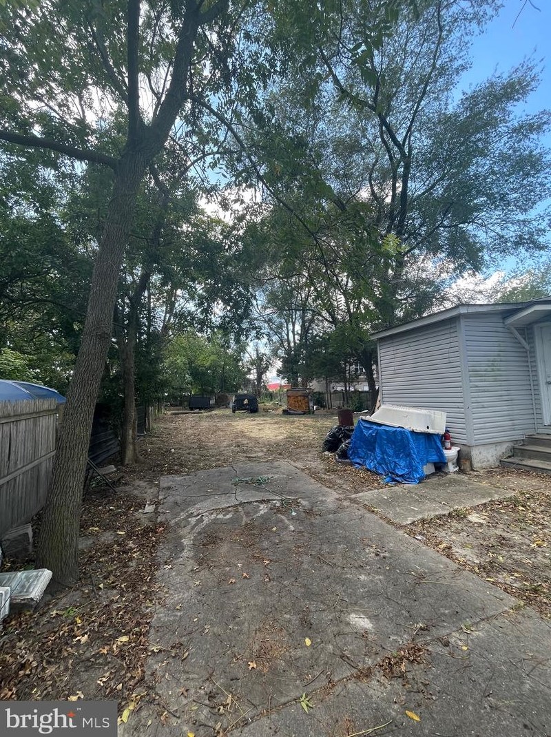 124 Thomas Ave, Lawnside NJ  08045-1548 exterior