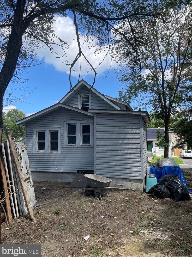 124 Thomas Ave, Lawnside NJ  08045-1548 exterior