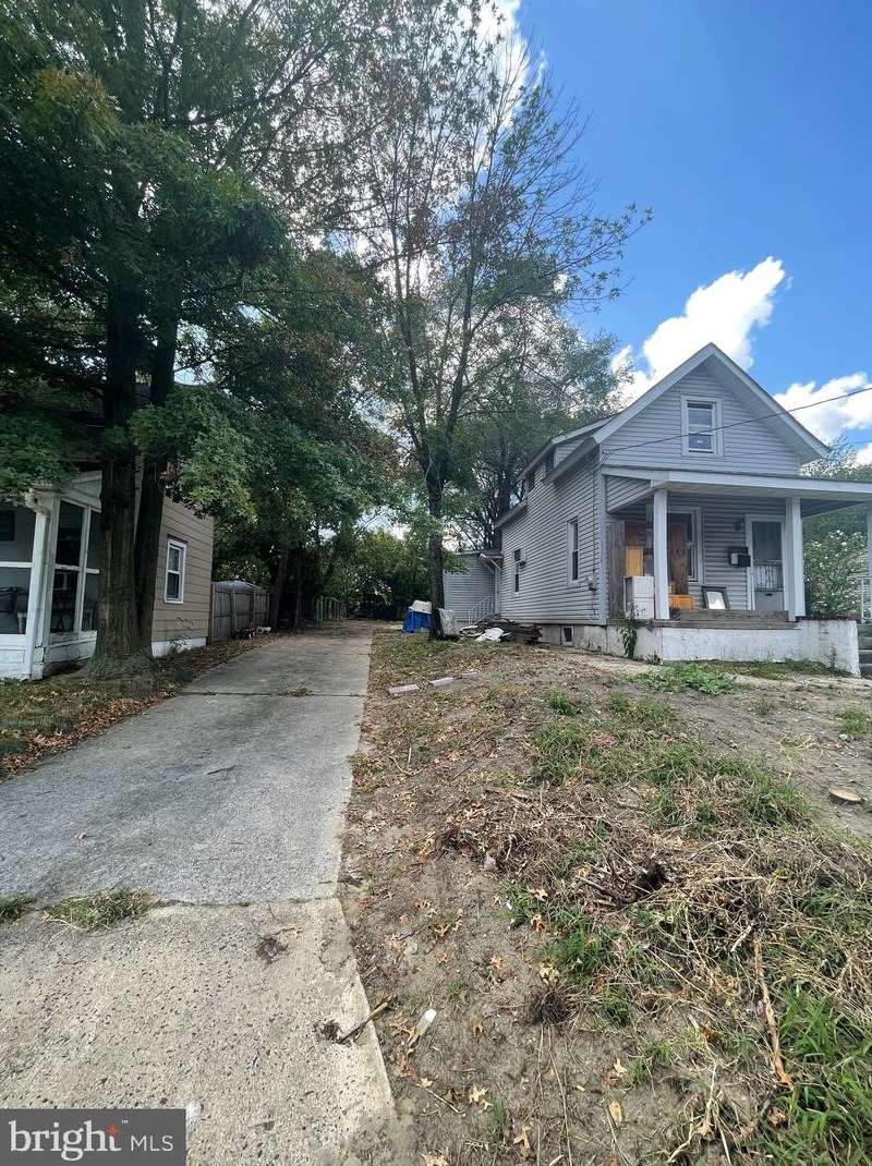 124 Thomas Ave, Lawnside NJ  08045-1548 exterior