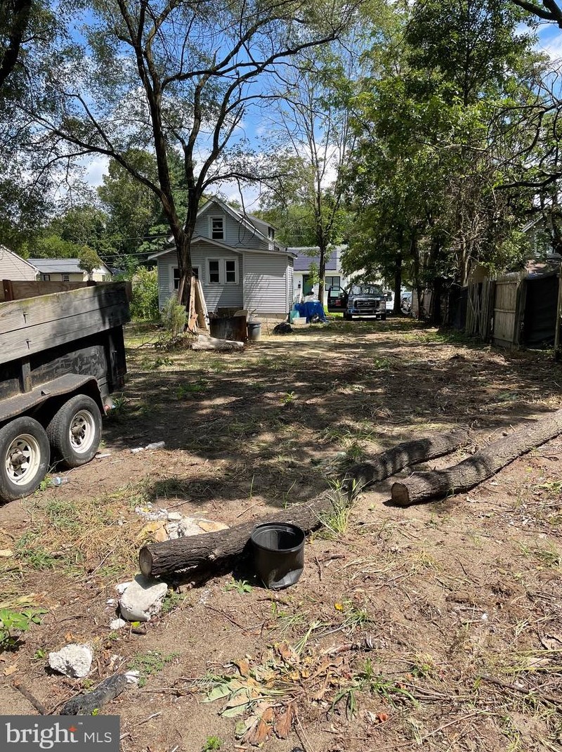 124 Thomas Ave, Lawnside NJ  08045-1548 exterior