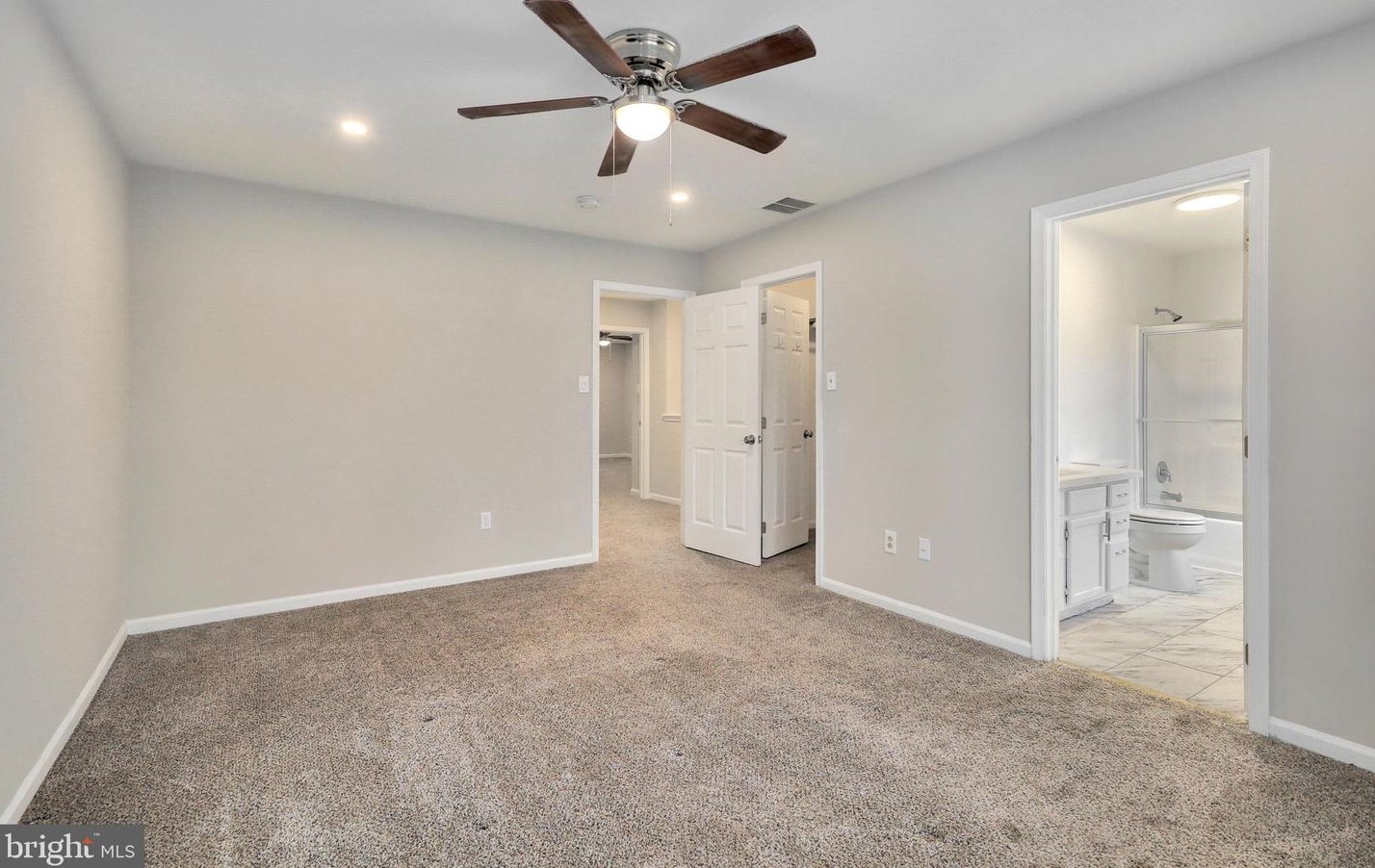 1804 Mason Run, Pine Hill NJ  08021-7607 exterior