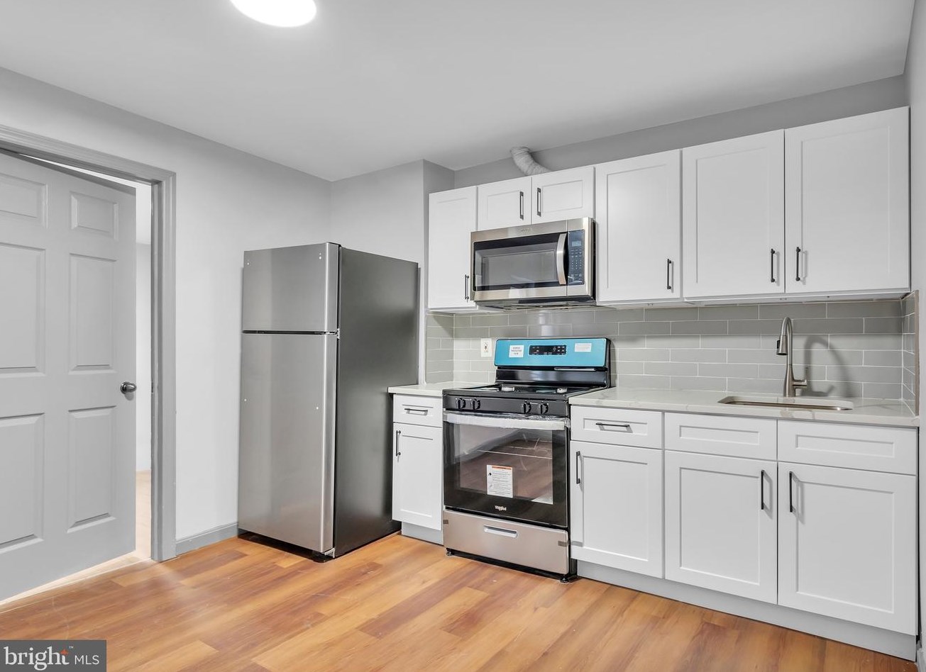 2160 Berwick St, Camden NJ  08105-1829 exterior