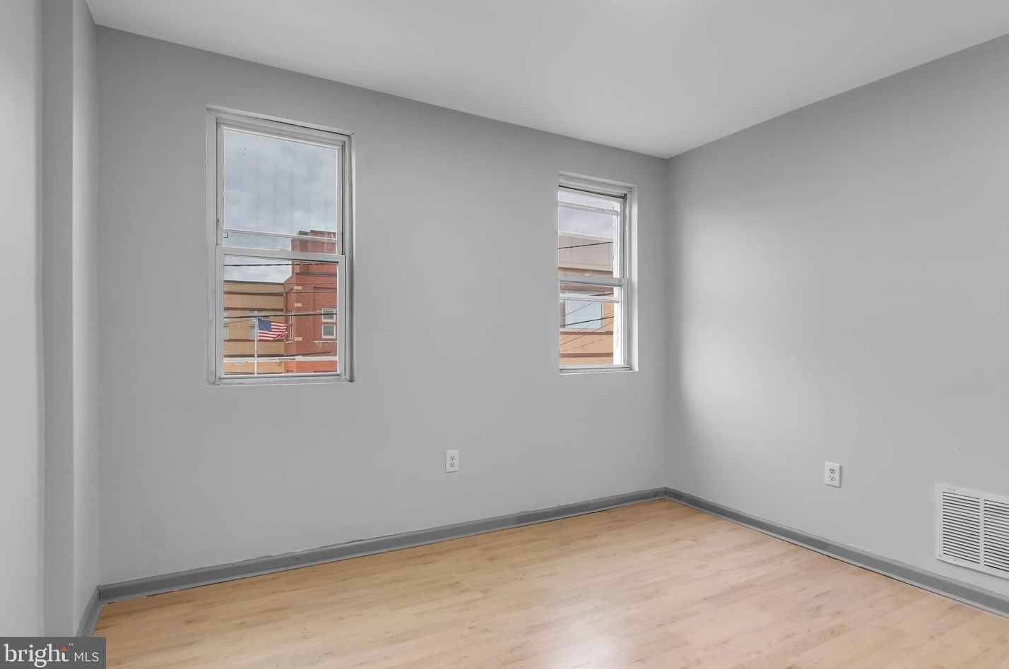 2160 Berwick St, Camden NJ  08105-1829 exterior