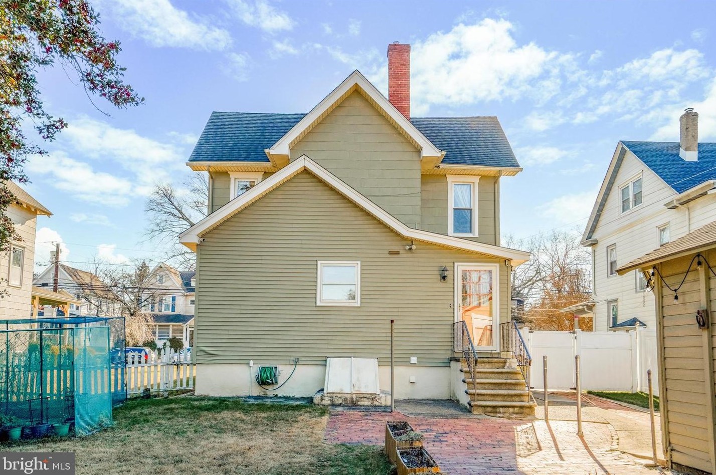 6713 Walnut Ave, Camden NJ  08109-2439 exterior