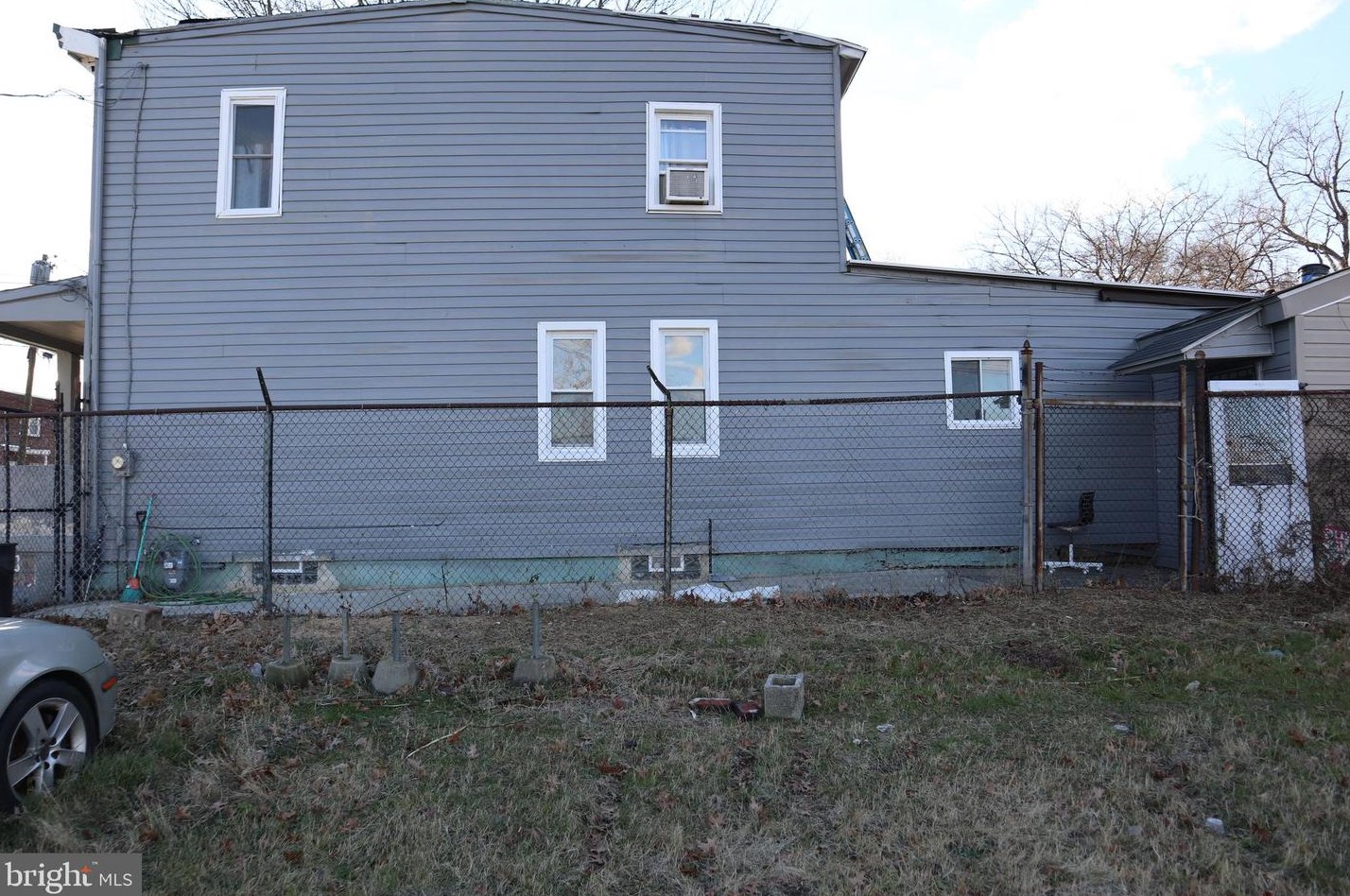 2929 Thompson St, Camden NJ  08105-1337 exterior