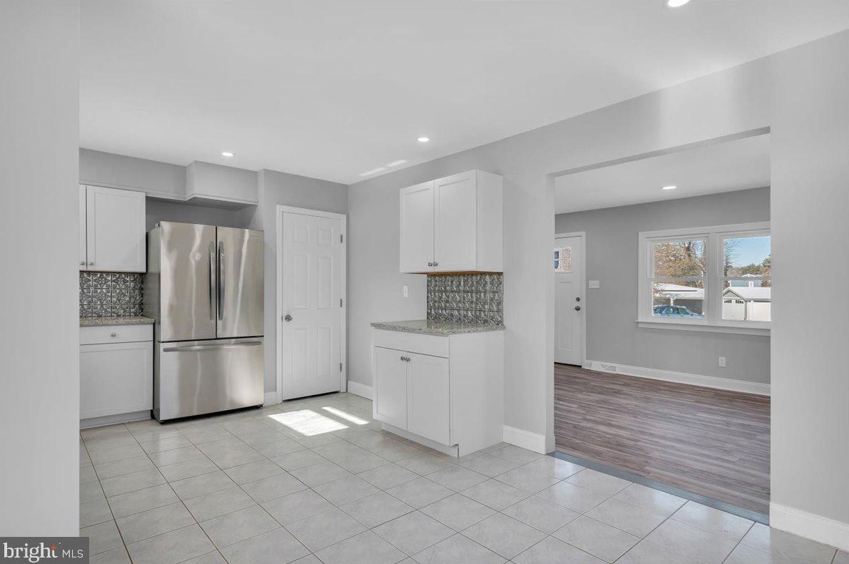 5 Crest Ave, Berlin Boro NJ  08009-1105 exterior