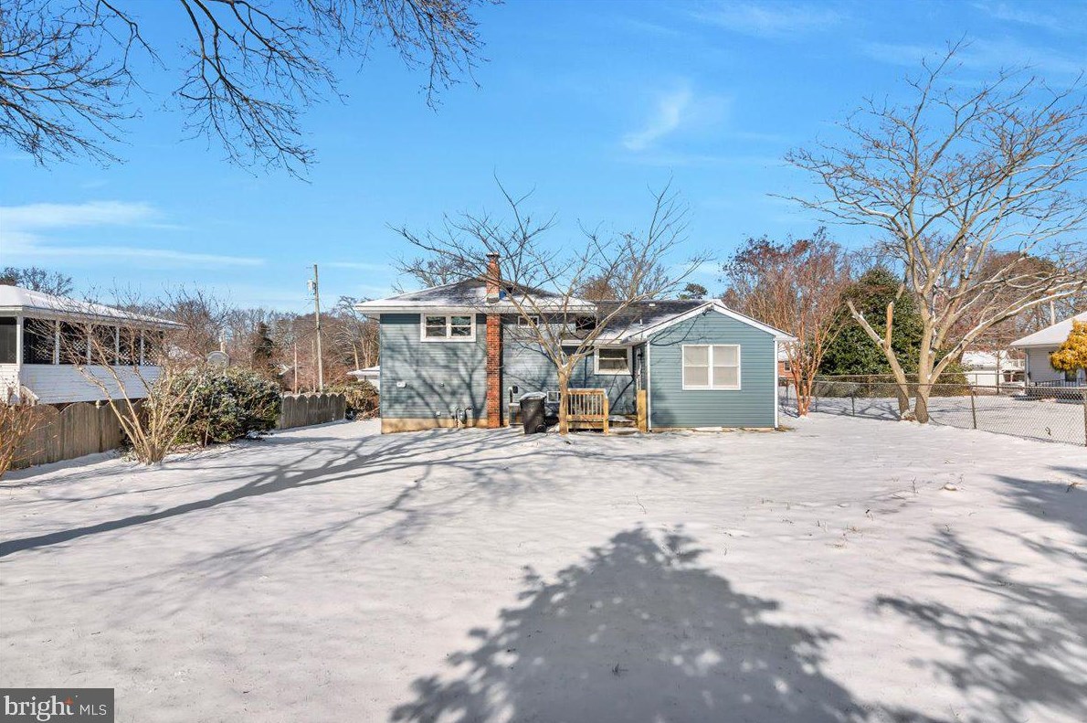 5 Crest Ave, Berlin Boro NJ  08009-1105 exterior