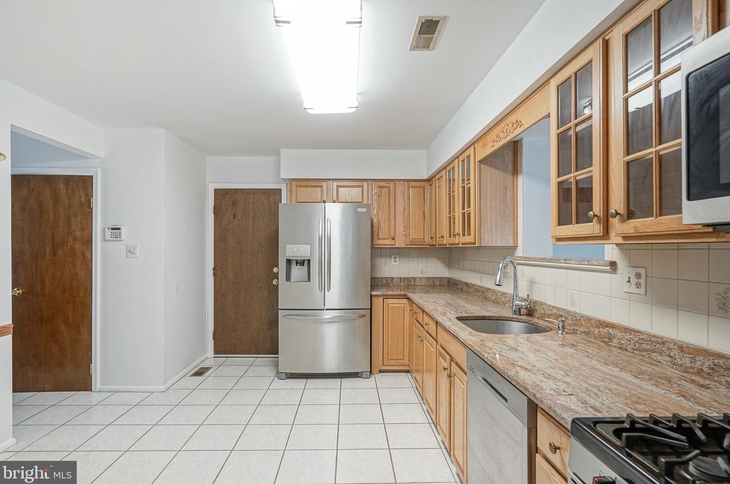 24 Acorn Ct, Erial NJ 08081-9251 exterior