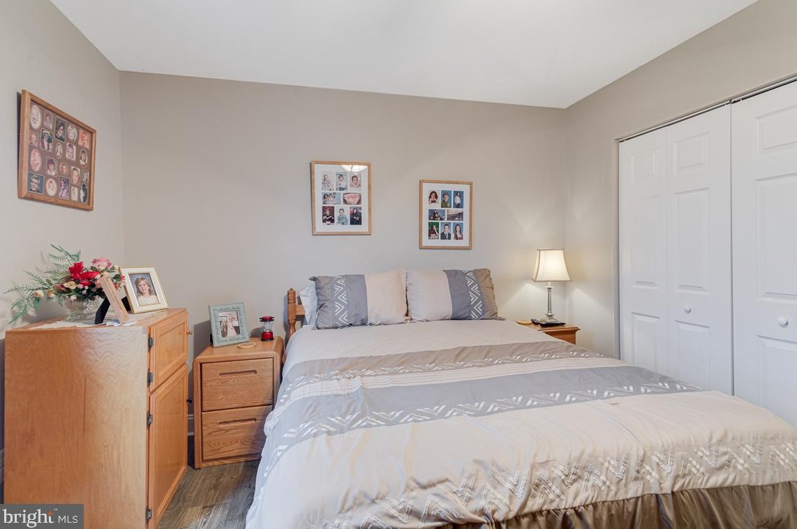 28 Garden Ave, Blenheim NJ  08012-4833 exterior