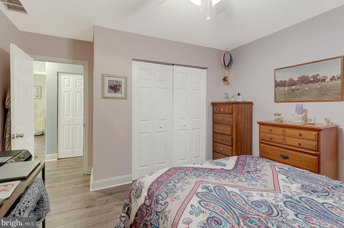 28 Garden Ave, Blenheim NJ  08012-4833 exterior