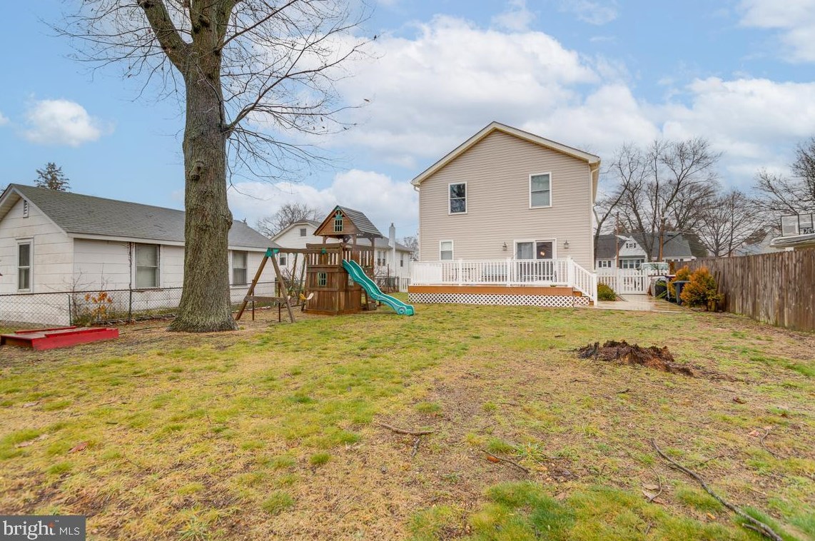 28 Garden Ave, Blenheim NJ  08012-4833 exterior