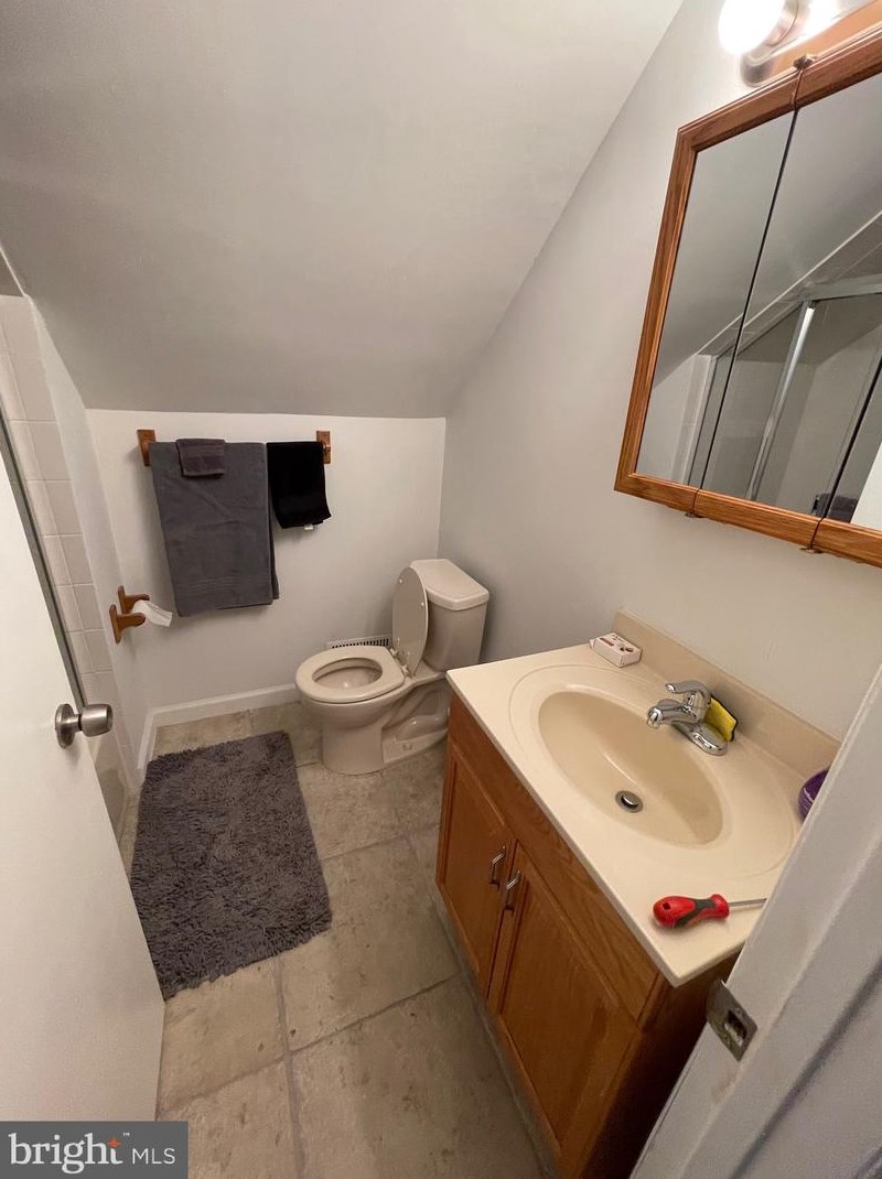 1735 Lexington Ave, Camden NJ  08110-2805 exterior