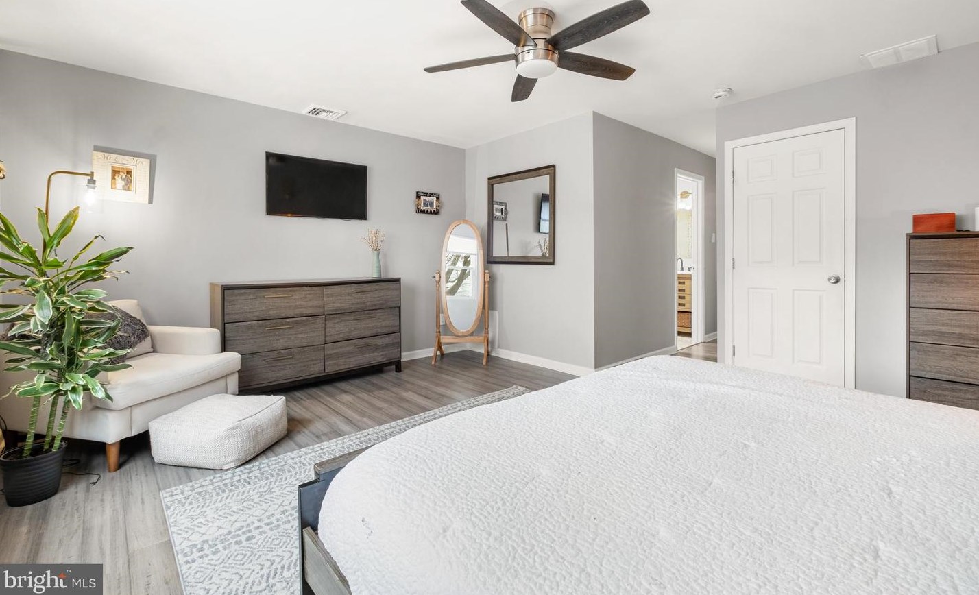 127 Holly Ave, Camden NJ  08107-1117 exterior