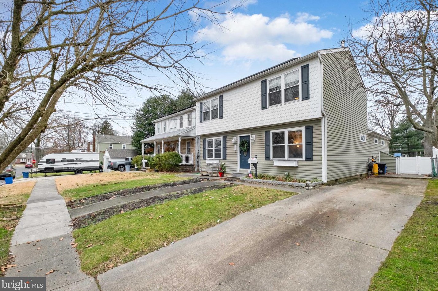 127 Holly Ave, Camden NJ  08107-1117 exterior