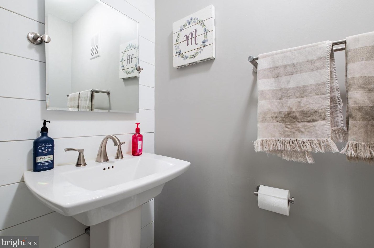 127 Holly Ave, Camden NJ  08107-1117 exterior