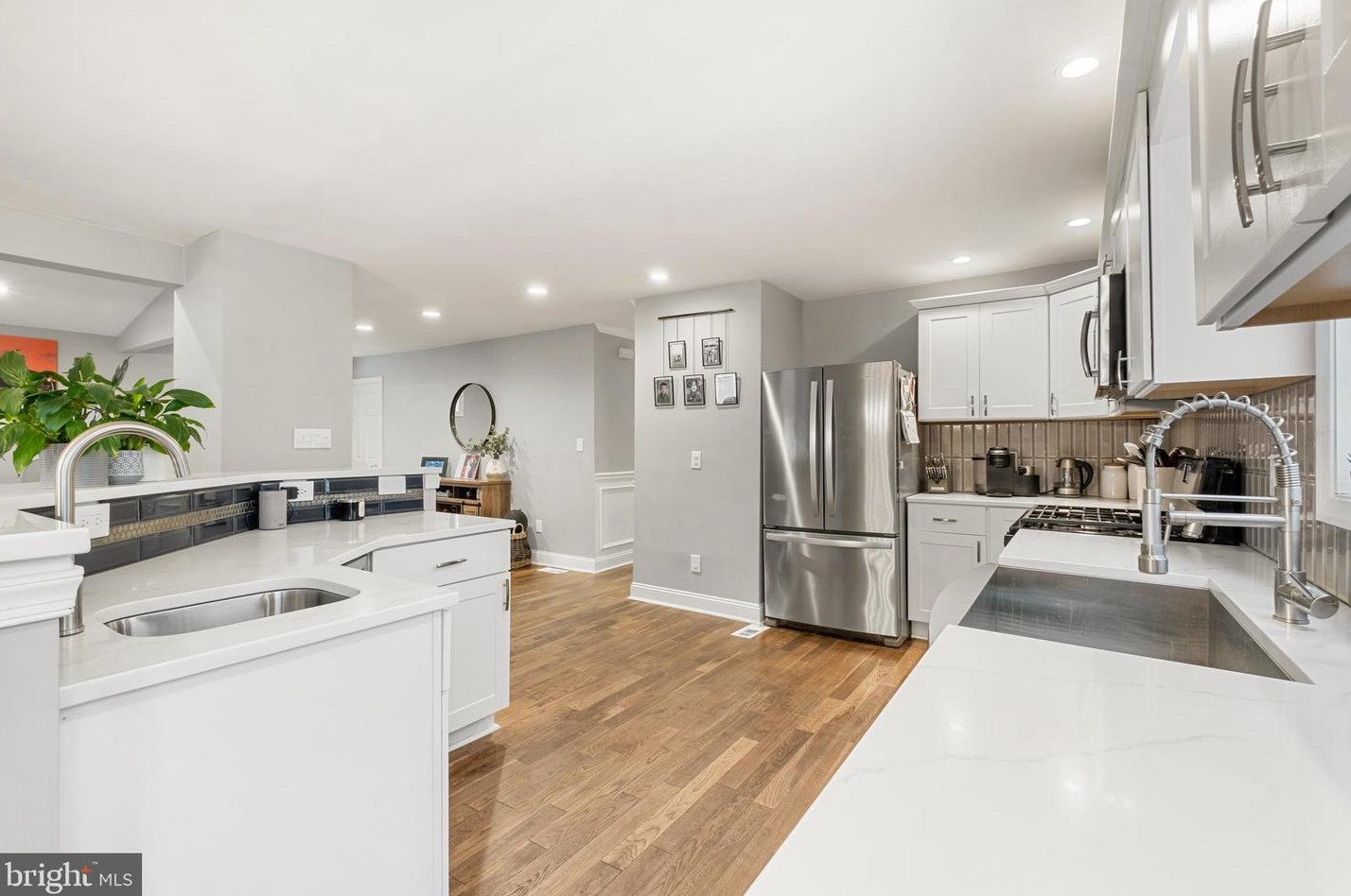 127 Holly Ave, Camden NJ  08107-1117 exterior