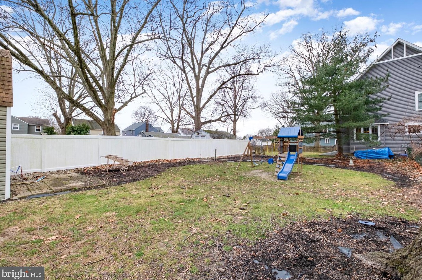 127 Holly Ave, Camden NJ  08107-1117 exterior