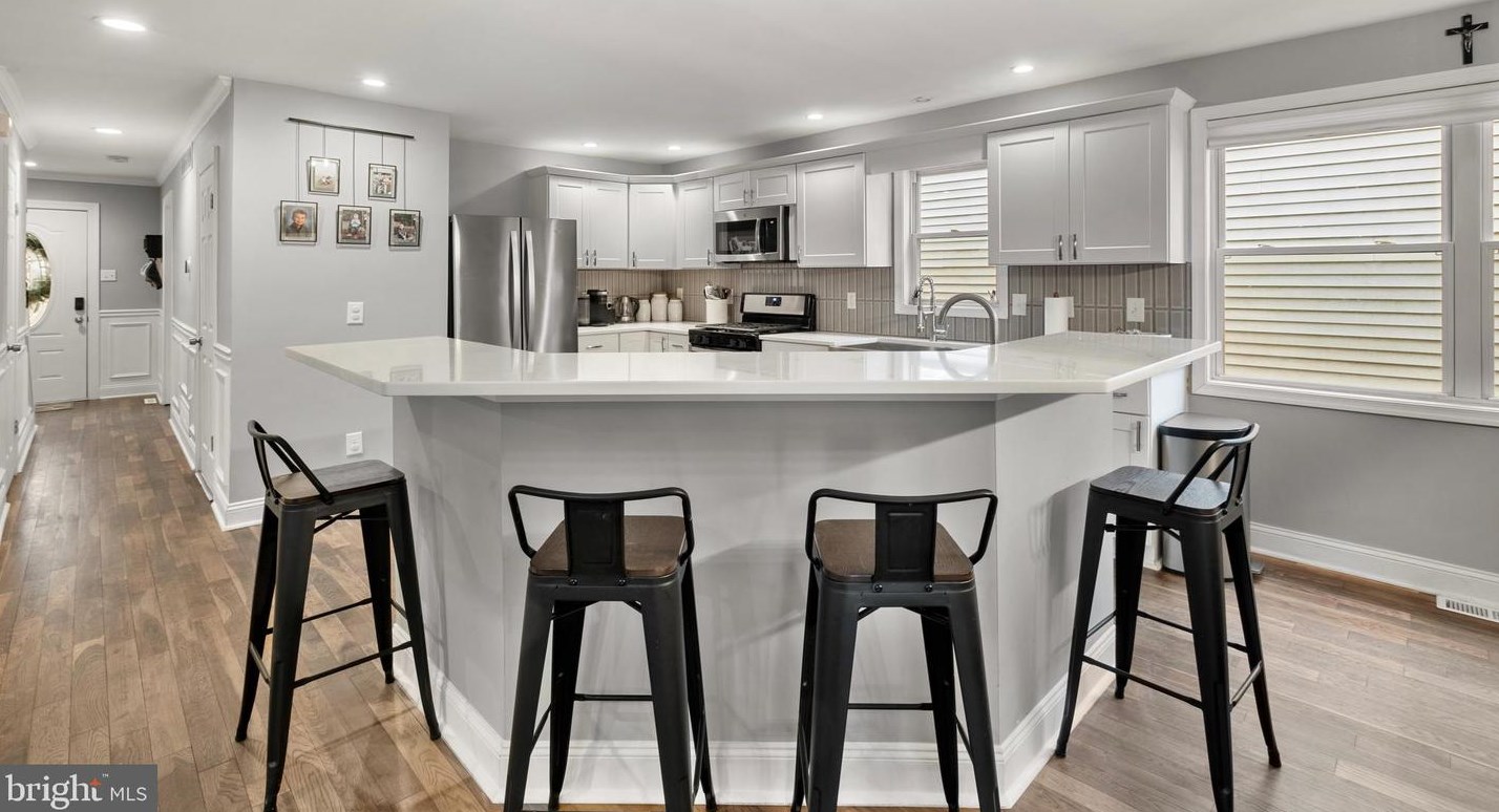 127 Holly Ave, Camden NJ  08107-1117 exterior