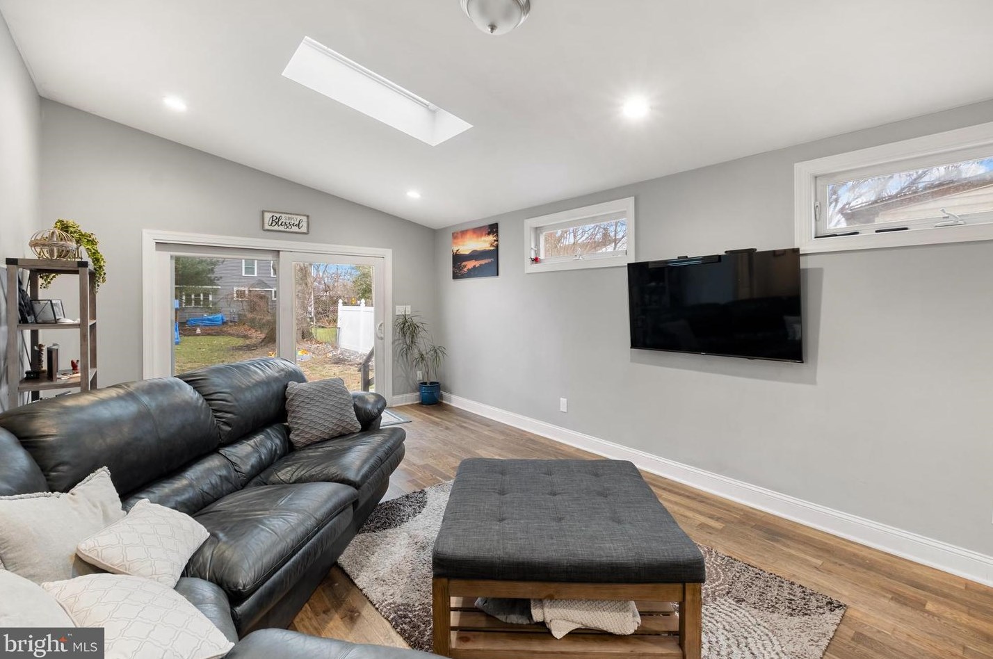 127 Holly Ave, Camden NJ  08107-1117 exterior