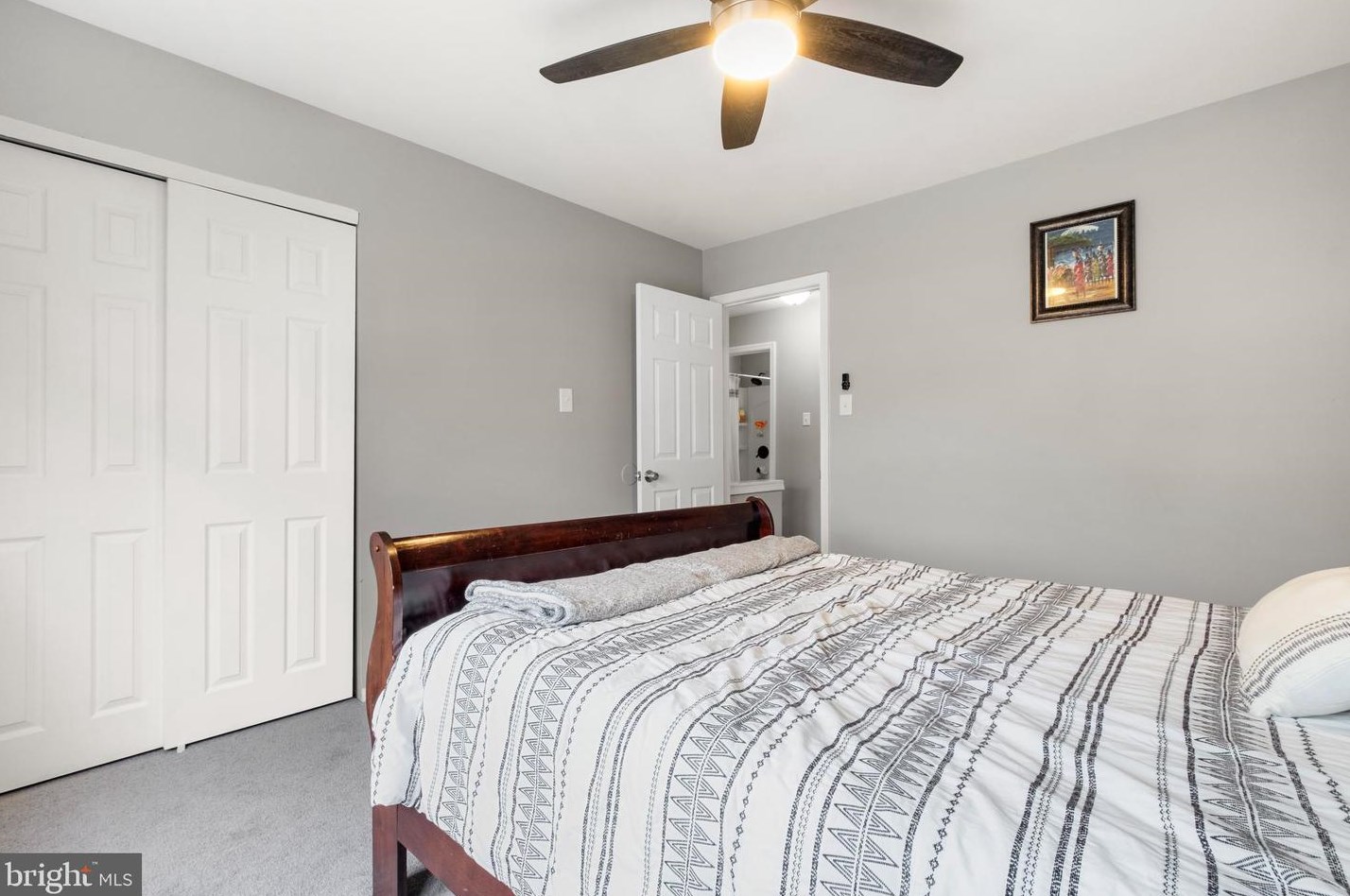 127 Holly Ave, Camden NJ  08107-1117 exterior