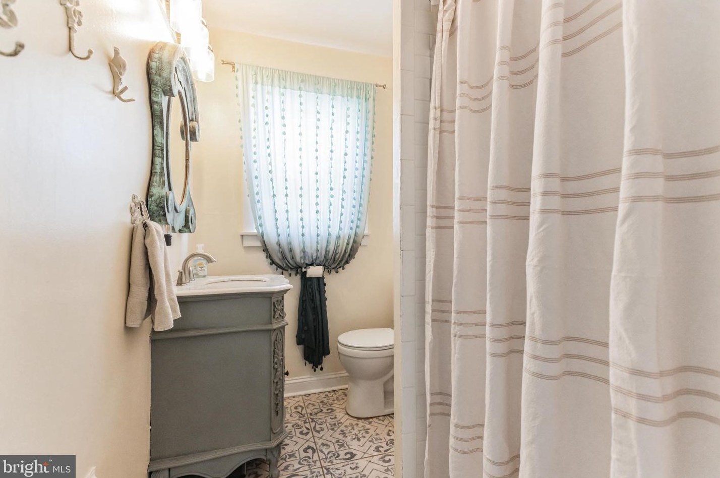 109 Holly Ave, Camden NJ  08107-1117 exterior