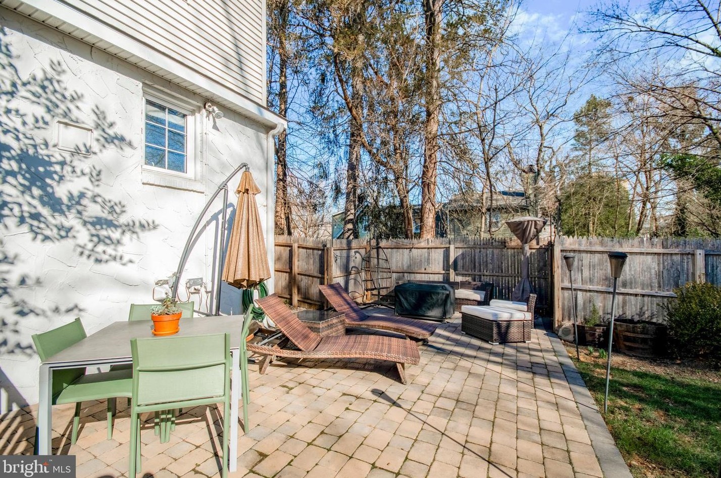 214 Chestnut Ave, Camden NJ  08109-2049 exterior