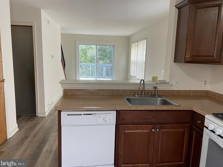 15 Newton Ave, Camden NJ  08107-1439 exterior