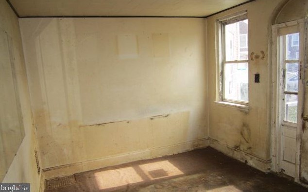 2992 Alabama Rd, Camden NJ  08104-2833 exterior