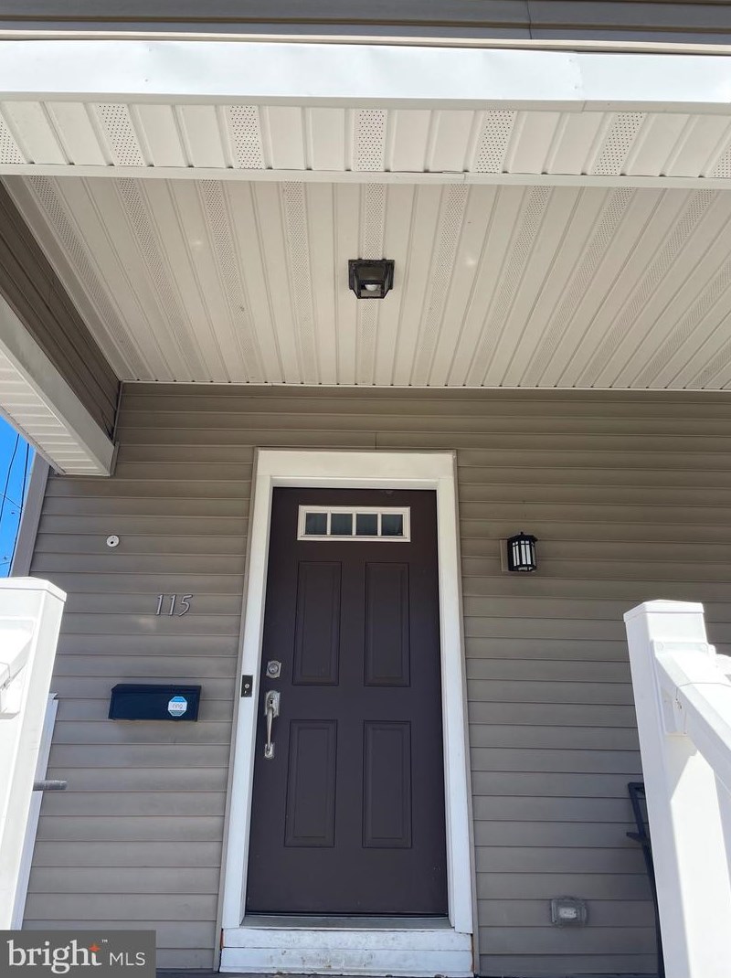 115 Oakland Ave, Camden NJ  08106-2321 exterior