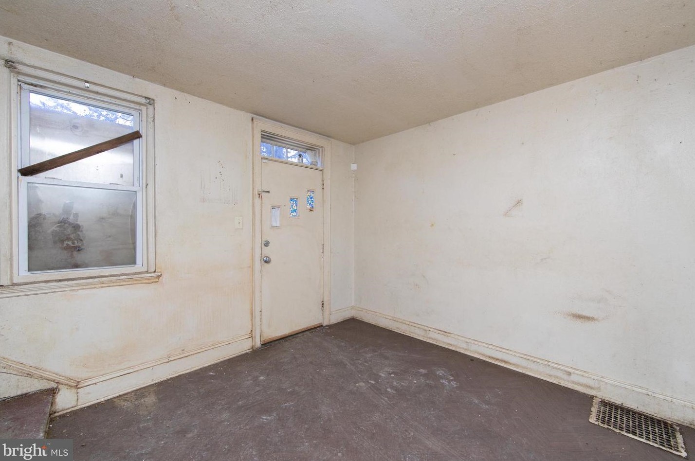 2825 Constitution Rd, Camden NJ  08104-2985 exterior