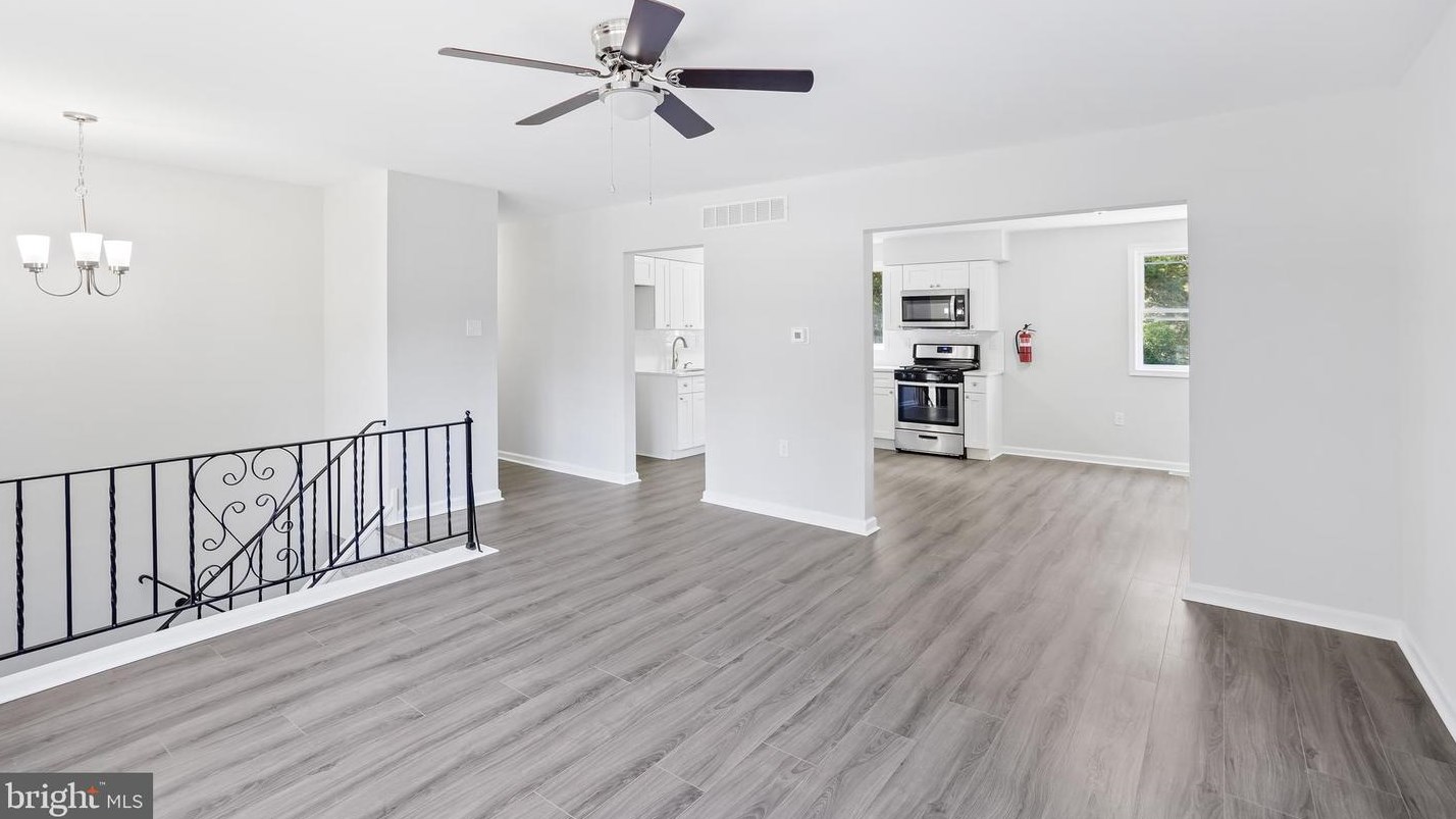 2253 Linden Ave, Waterford Township NJ  08004-1208 exterior