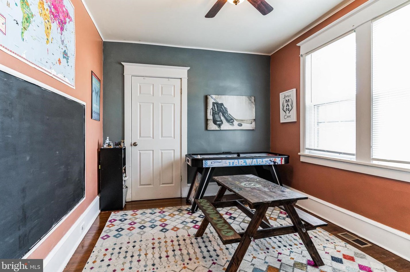 2804 Cove Rd, Camden NJ  08109-2409 exterior