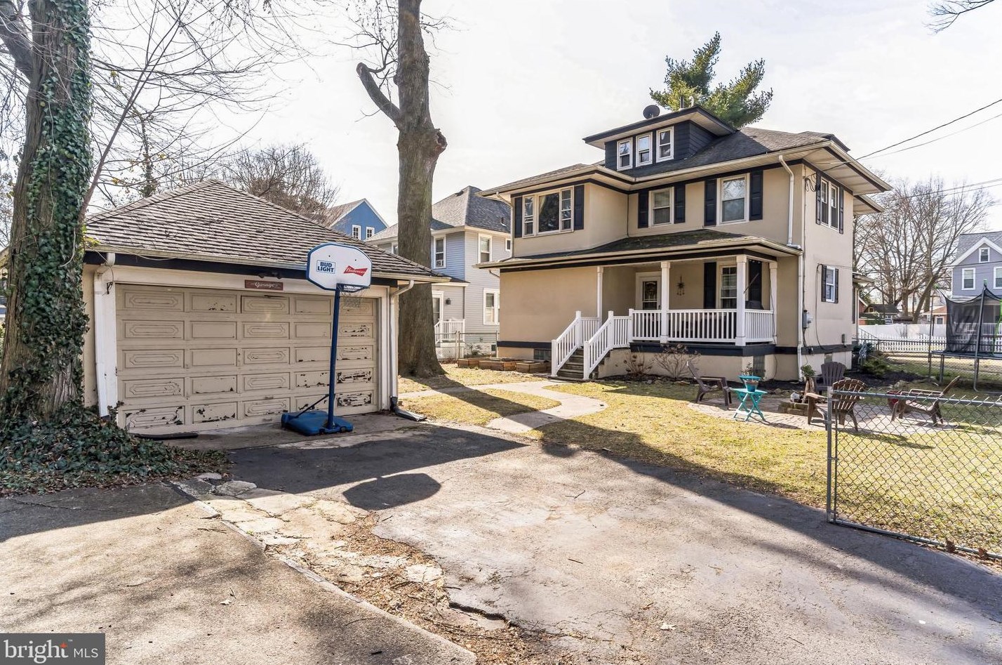 2804 Cove Rd, Camden NJ  08109-2409 exterior