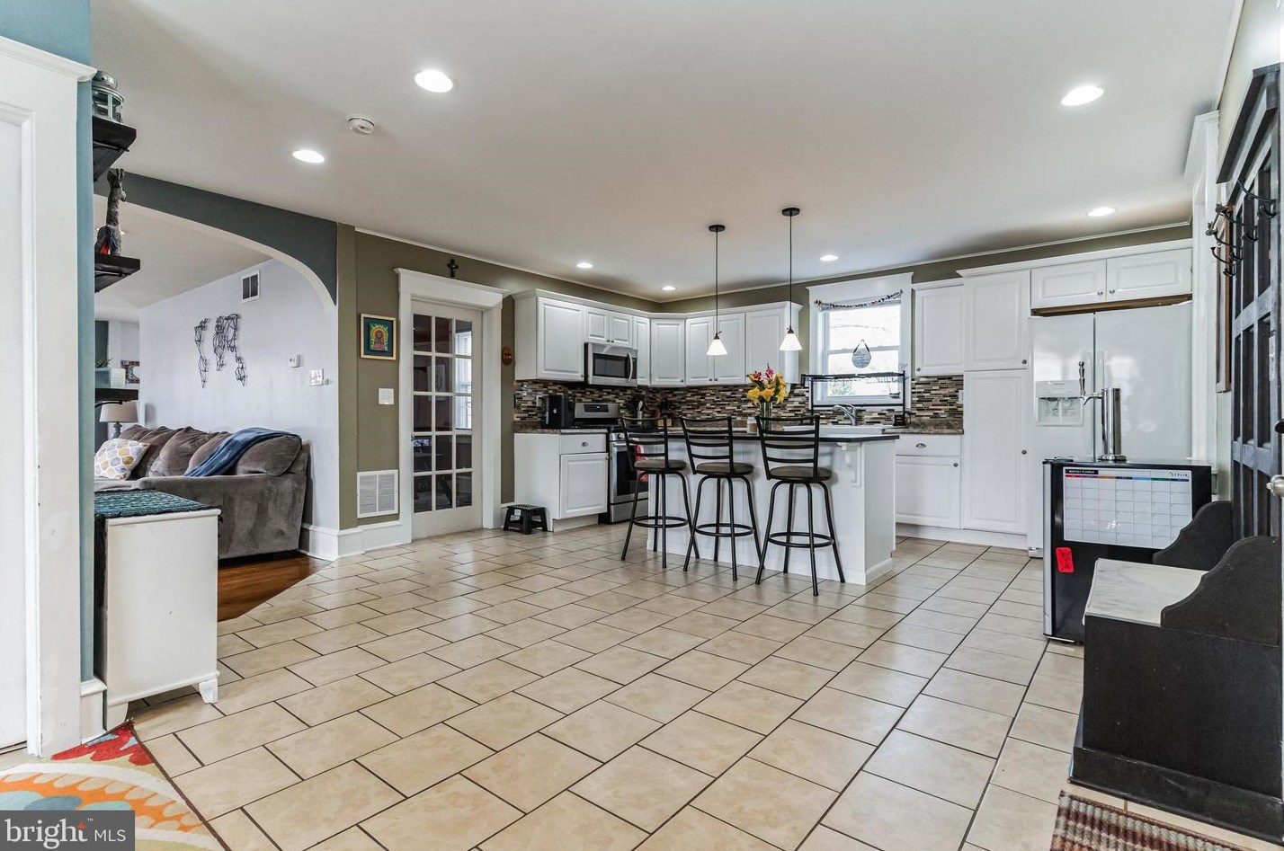 2804 Cove Rd, Camden NJ  08109-2409 exterior