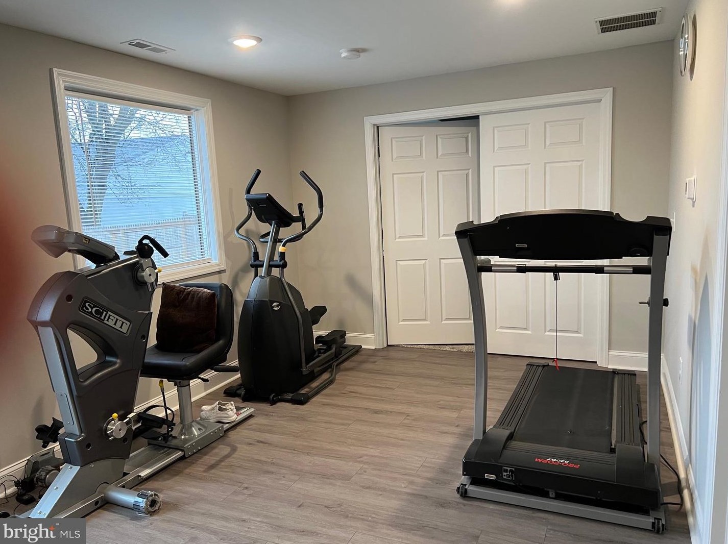 1034 Front St, Glendora NJ  08029-1026 exterior