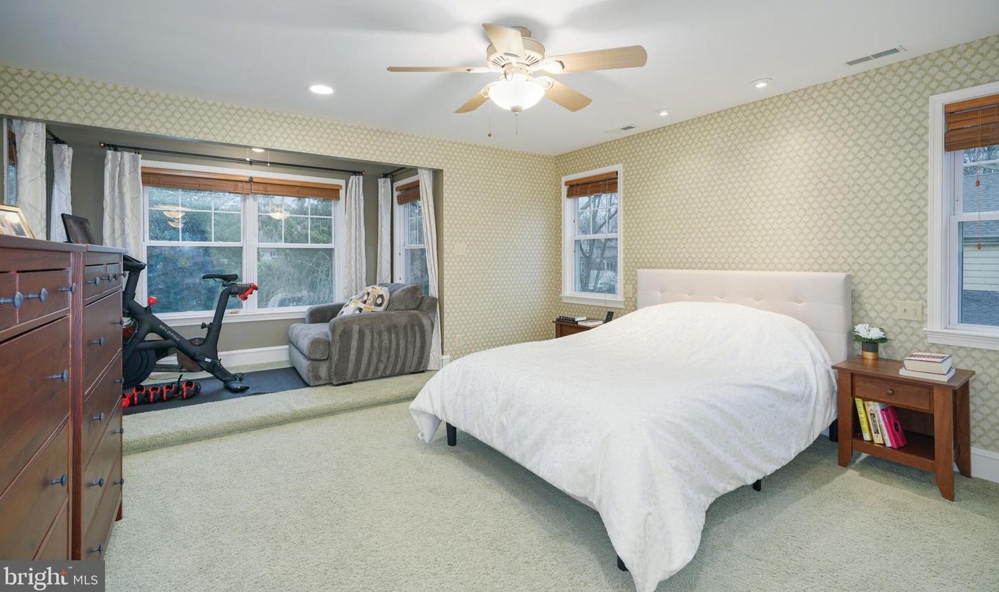 222 Woodland Ave, Haddonfield NJ  08033-2532 exterior