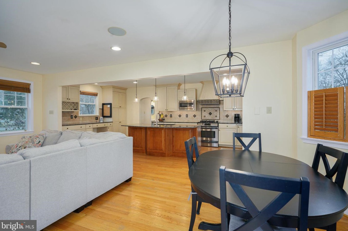 222 Woodland Ave, Haddonfield NJ  08033-2532 exterior