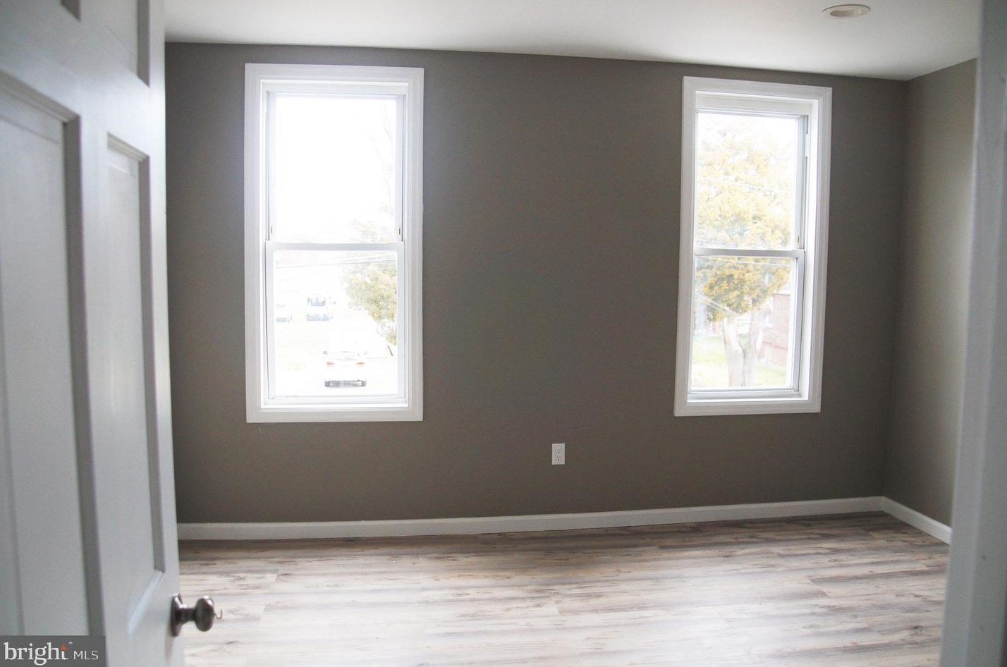 207 Eutaw Ave, Camden NJ  08105-2118 exterior