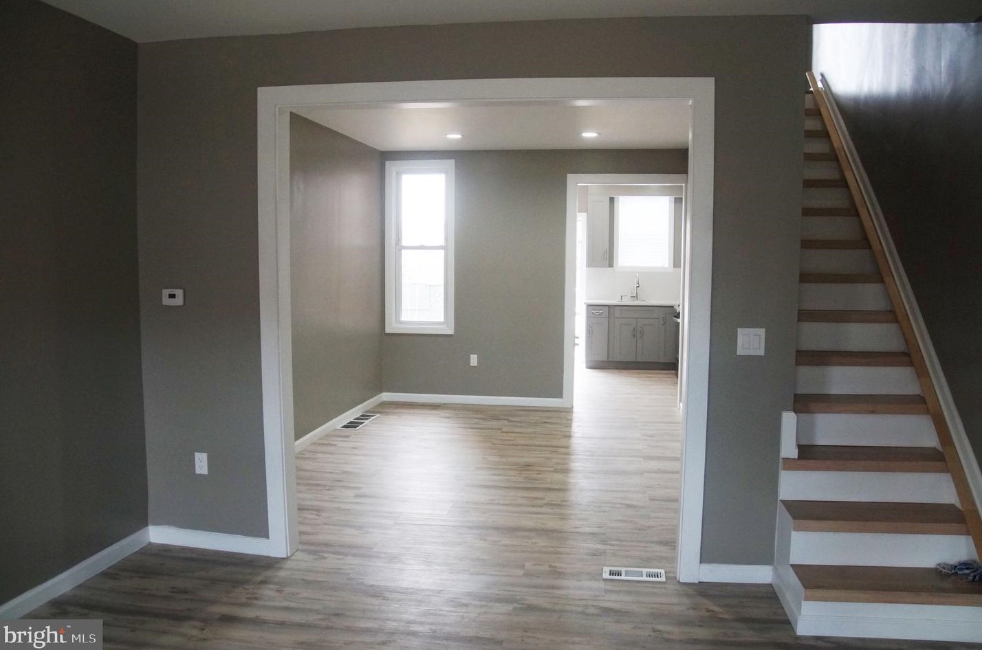 207 Eutaw Ave, Camden NJ  08105-2118 exterior