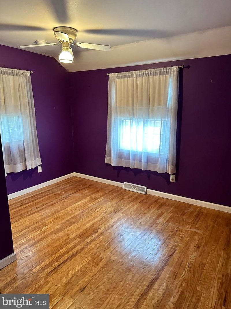 7451 Wyndam Rd, Camden NJ  08109-3253 exterior